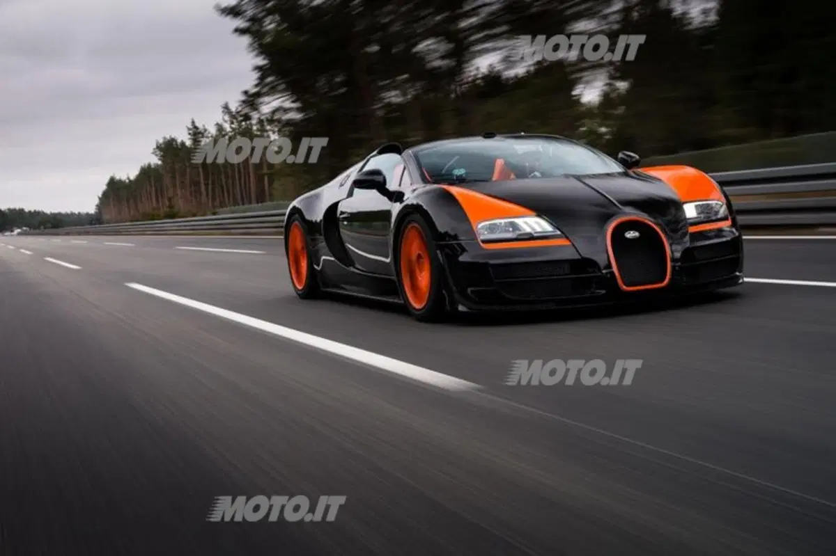Bugatti Veyron Grand Sport Vitesse World Record Car Edition: in video a 408,84 km/h