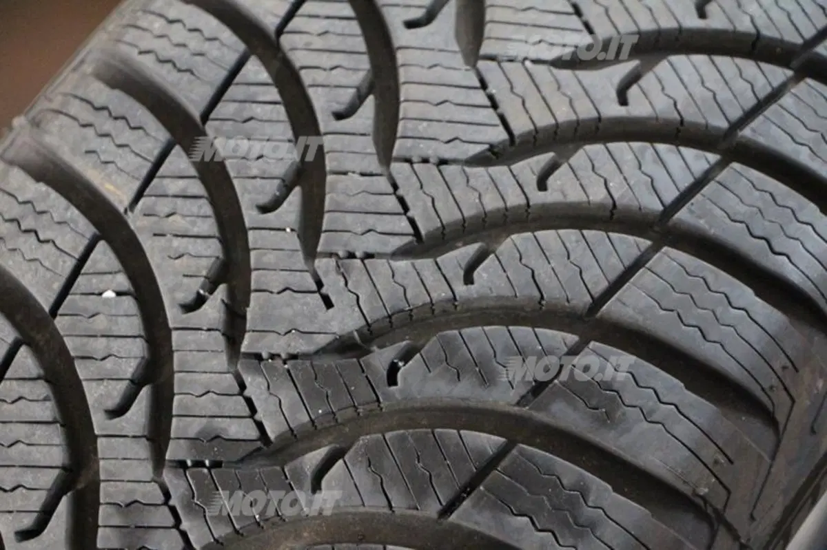 Michelin Alpin A4: ecco come vanno sulla Peugeot 208 (10)