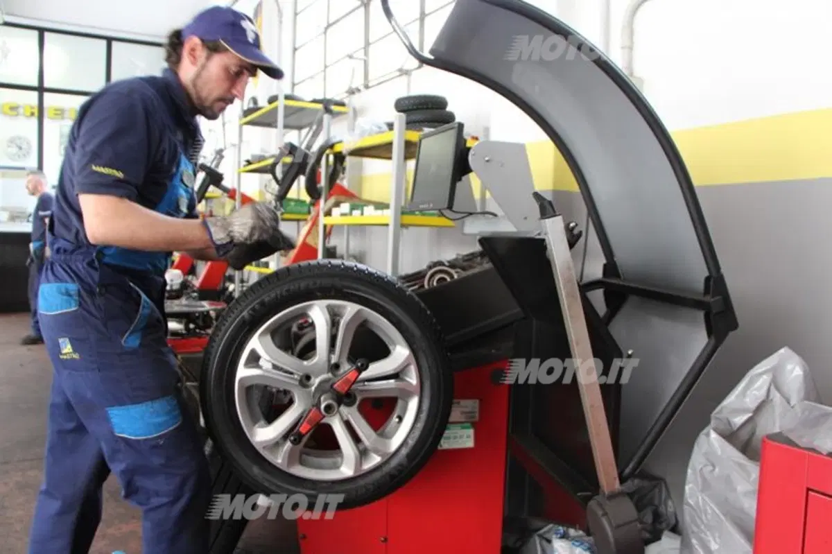 Michelin Alpin A4: ecco come vanno sulla Peugeot 208 (14)