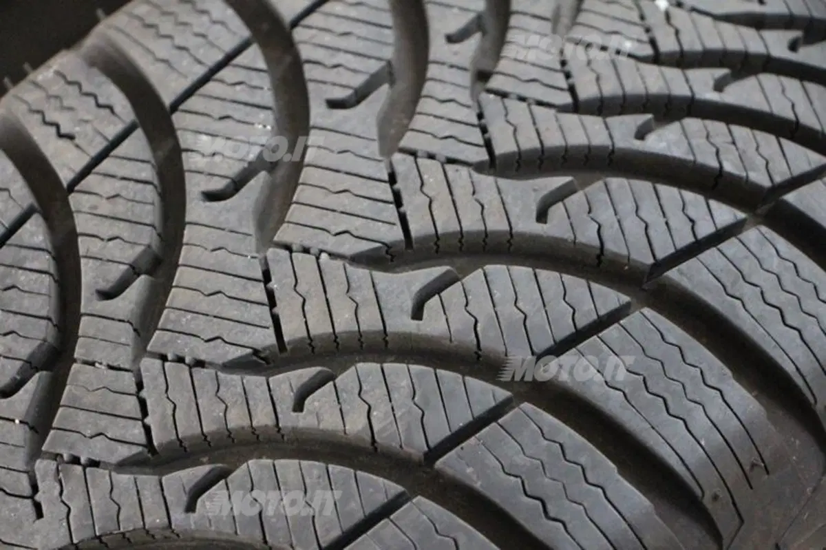 Michelin Alpin A4: ecco come vanno sulla Peugeot 208 (17)