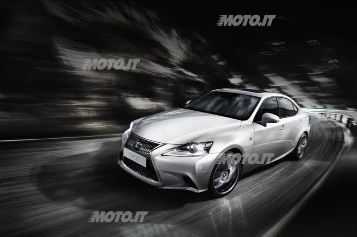 Nuova Lexus IS 300h: i prezzi (6)