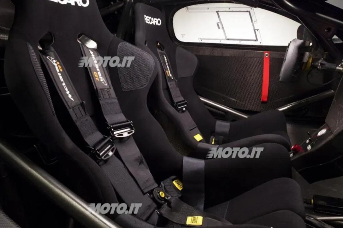 McLaren MP4-12C Can-Am Edition: in azione tra i cordoli in attesa di Goodwood (14)