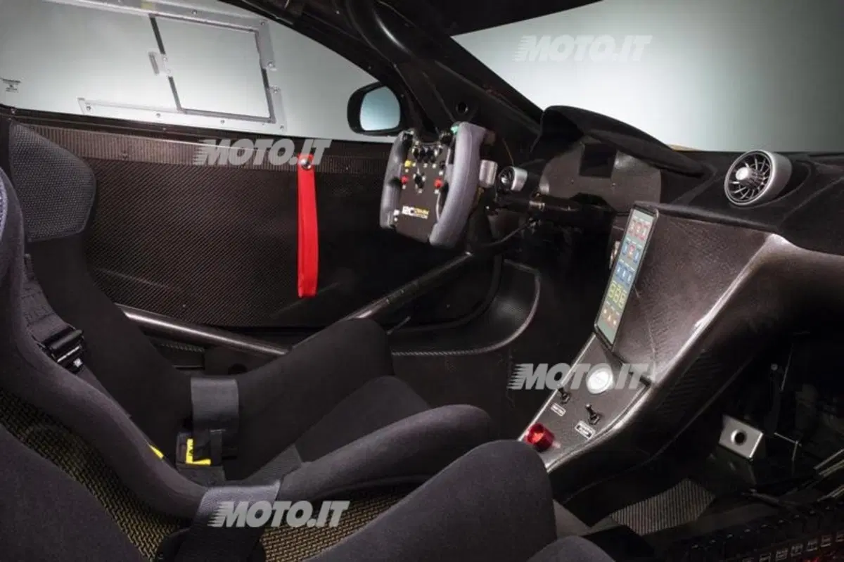 McLaren MP4-12C Can-Am Edition: in azione tra i cordoli in attesa di Goodwood (16)