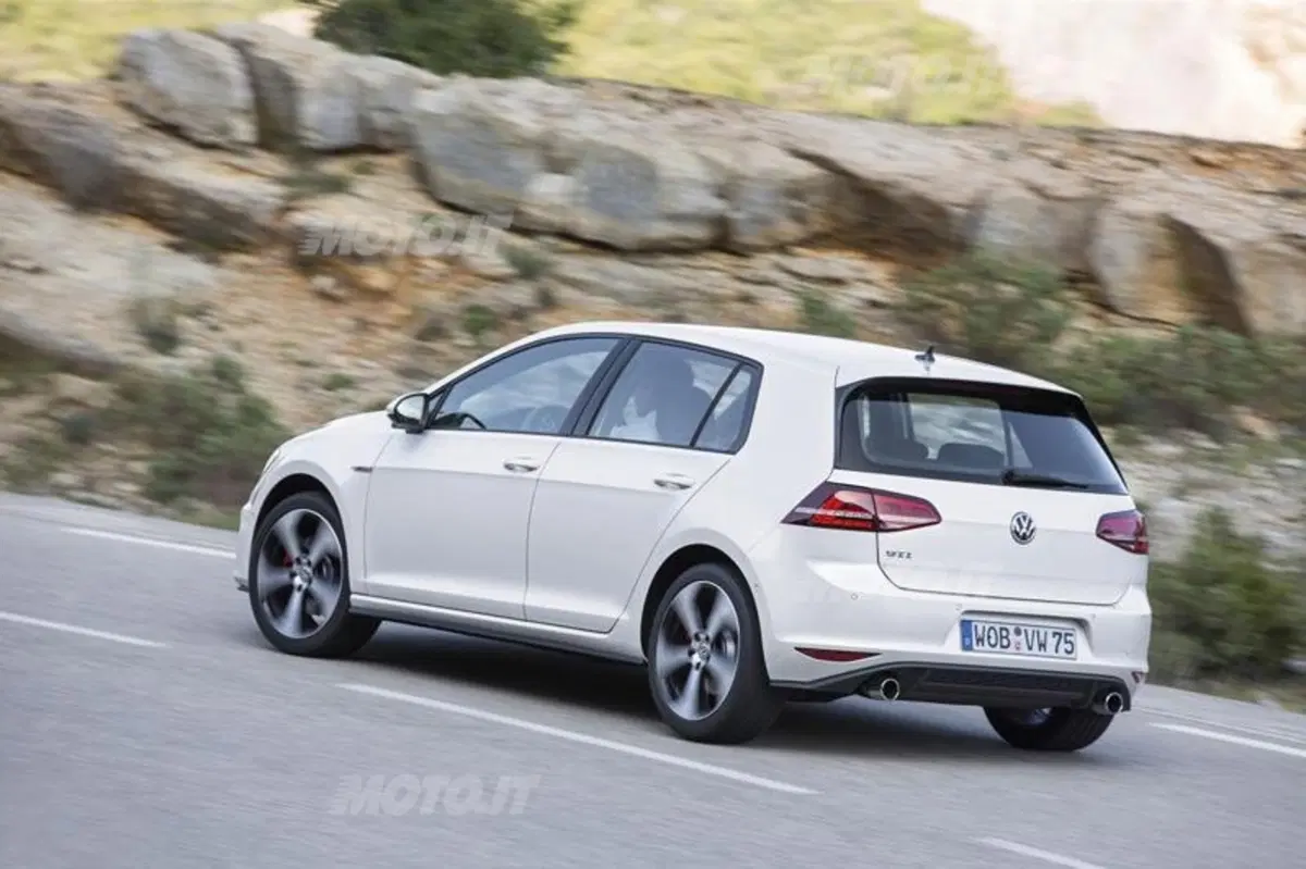 Nuova Volkswagen Golf GTI: listino prezzi (9)