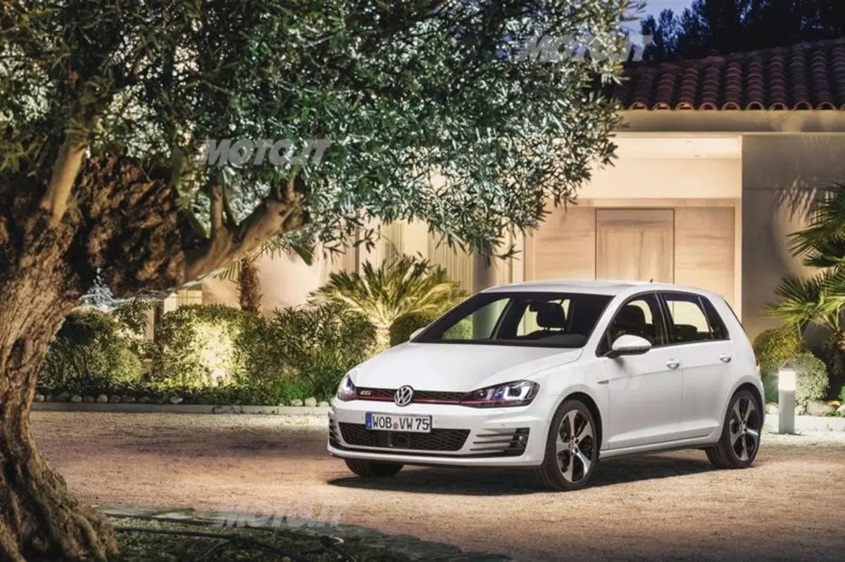 Nuova Volkswagen Golf GTI: listino prezzi (11)