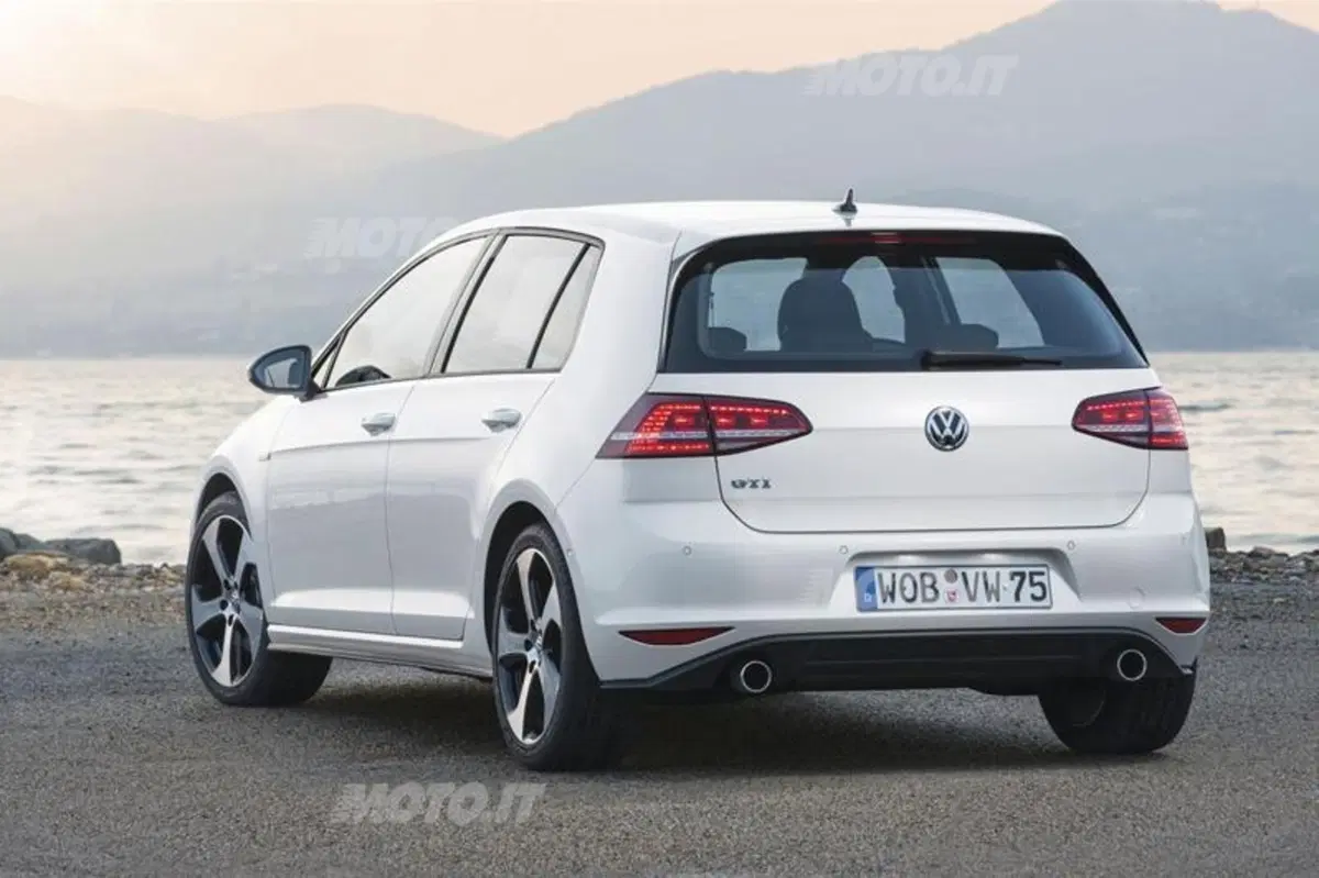 Nuova Volkswagen Golf GTI: listino prezzi (15)