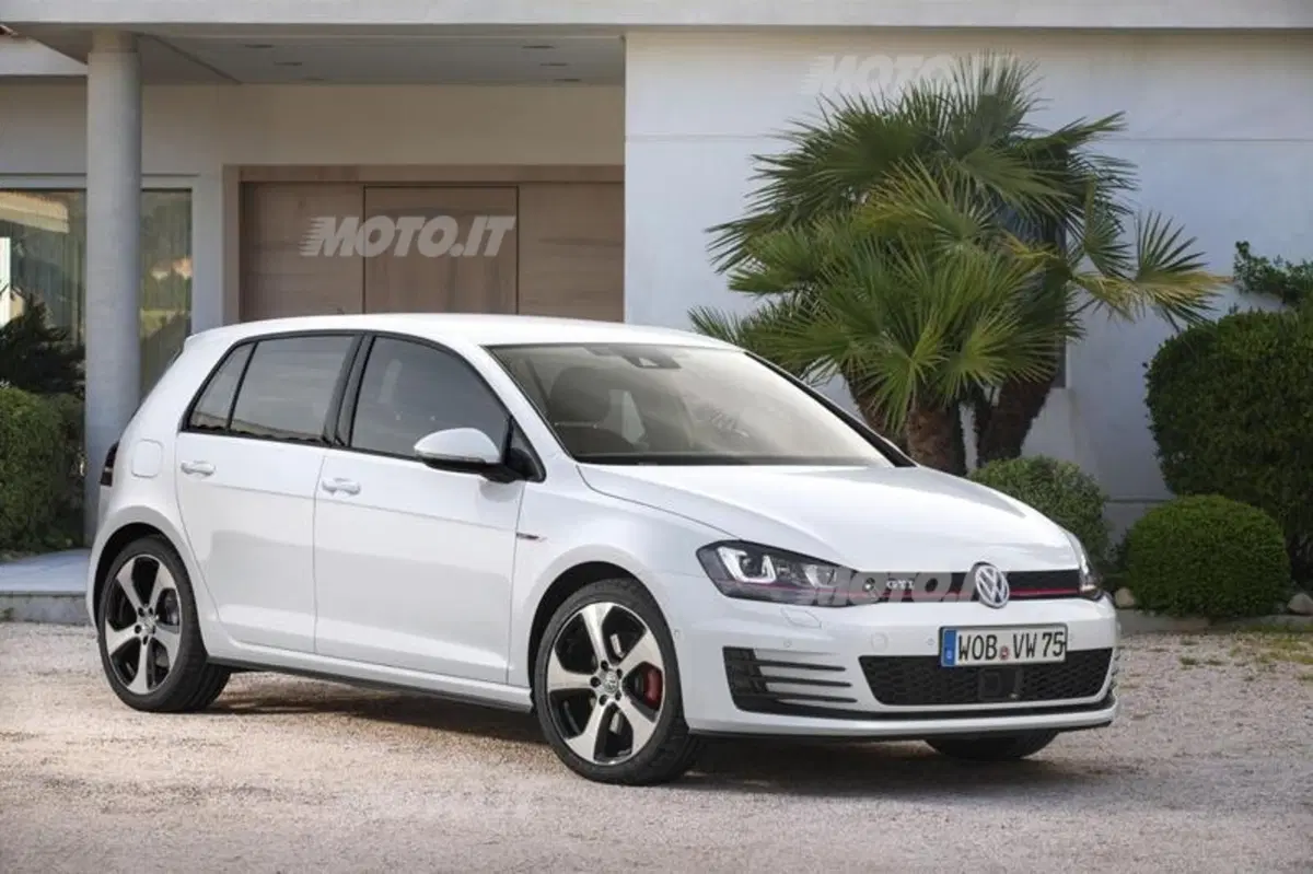 Nuova Volkswagen Golf GTI: listino prezzi (16)
