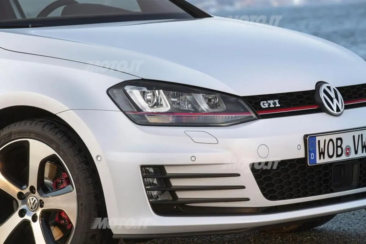 Nuova Volkswagen Golf GTI: listino prezzi (18)