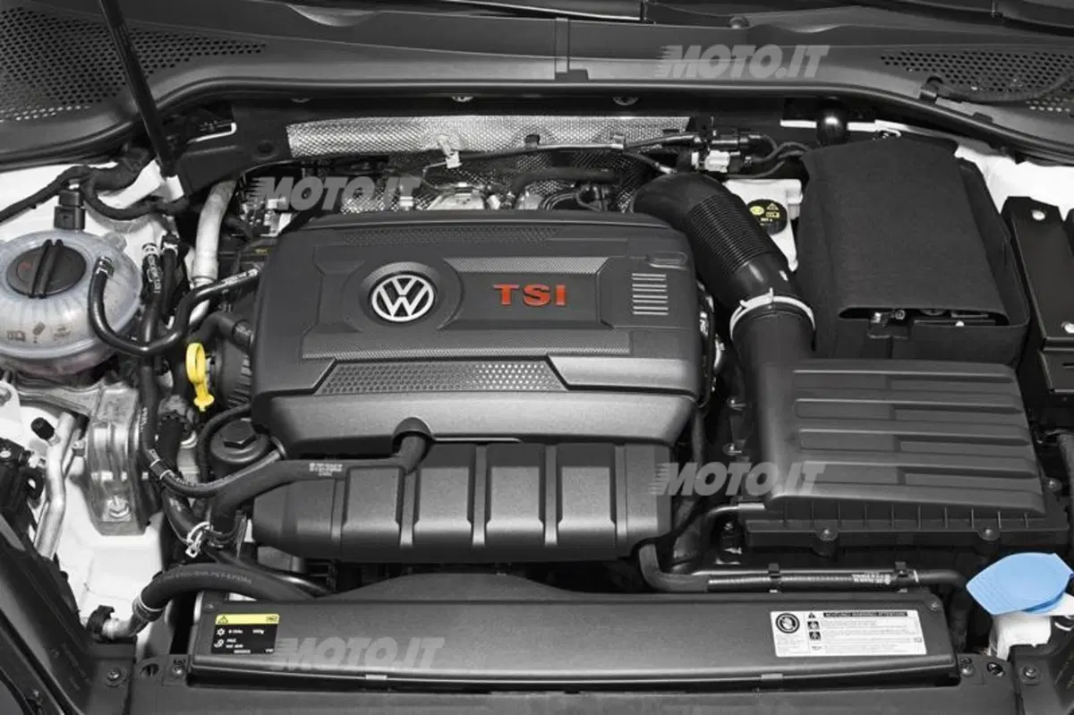 Nuova Volkswagen Golf GTI: listino prezzi (22)