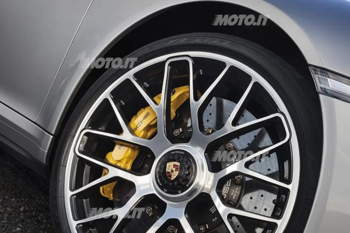 Porsche 911 Turbo e Turbo S: ecco la nuova generazione (23)