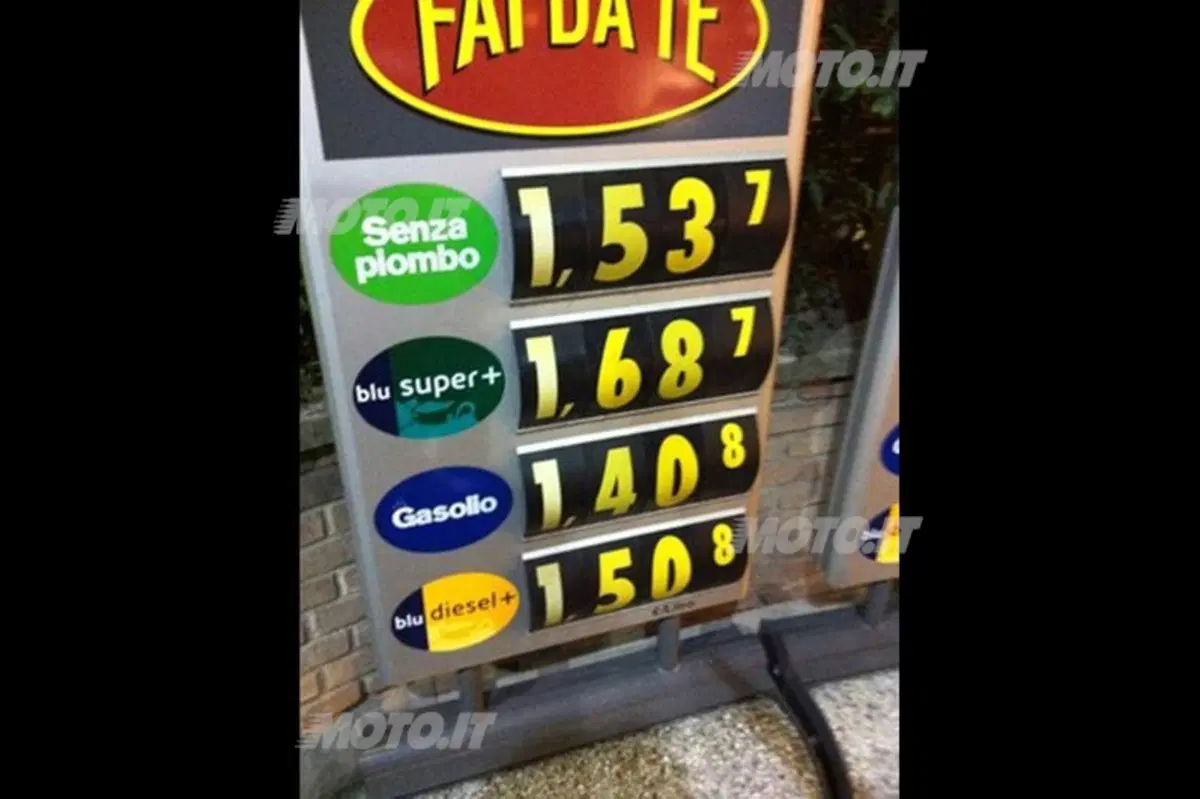 Prezzi carburanti: (quasi) addio alla terza cifra decimale (5)