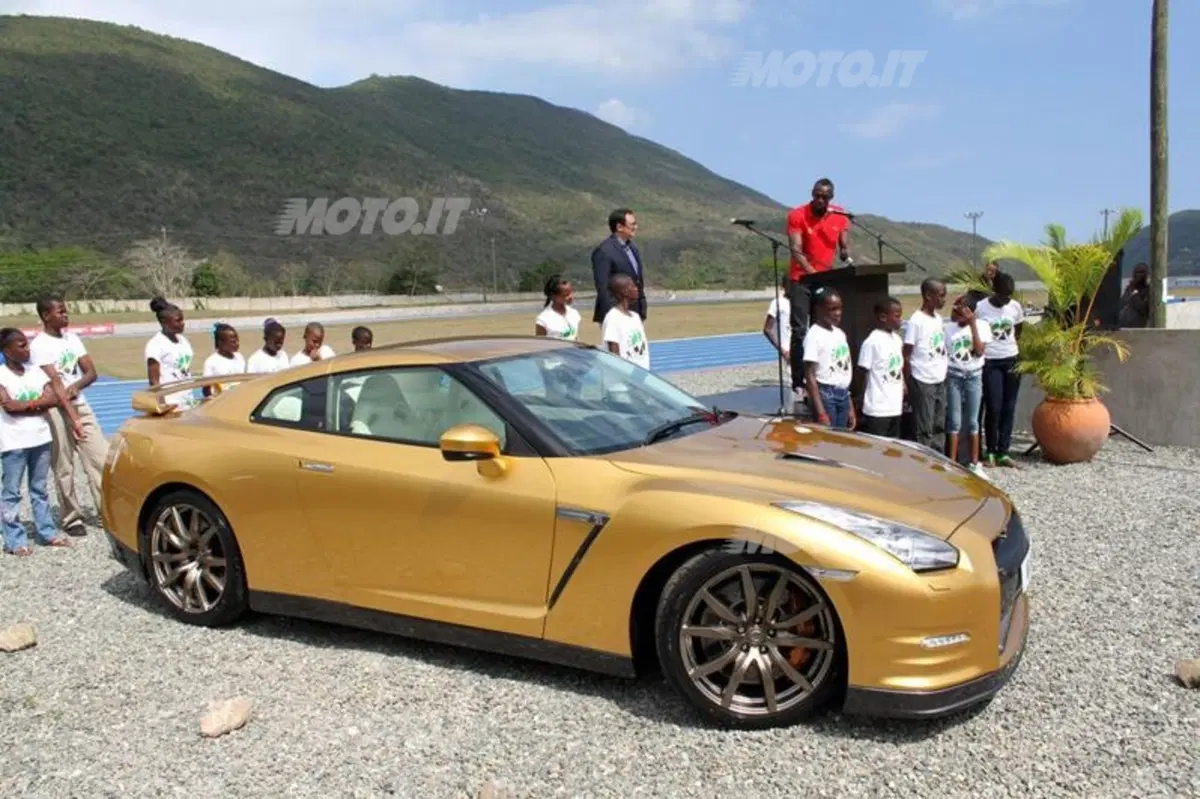 Nissan GT-R: un esemplare su misura per Usain Bolt (3)