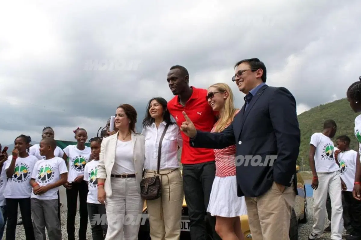 Nissan GT-R: un esemplare su misura per Usain Bolt (12)
