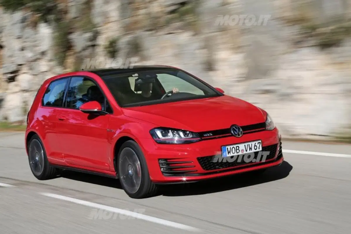 Volkswagen Golf GTI (7)