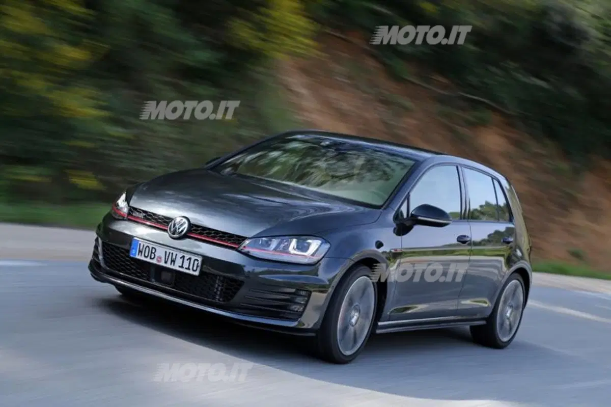 Volkswagen Golf GTI (12)