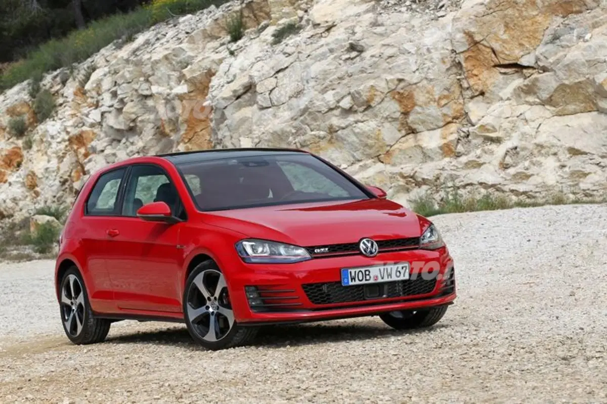 Volkswagen Golf GTI (22)
