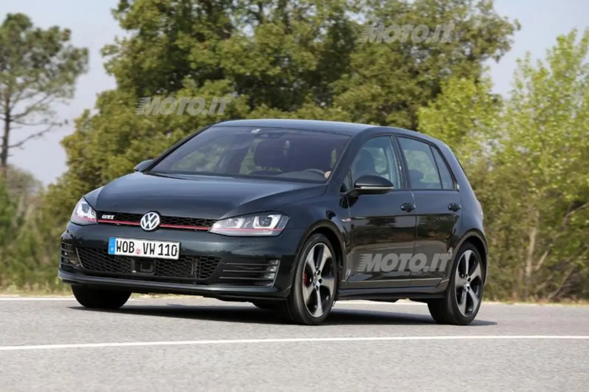 Volkswagen Golf GTI (23)