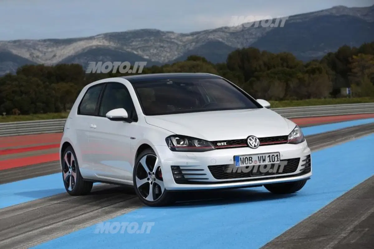 Volkswagen Golf GTI (26)