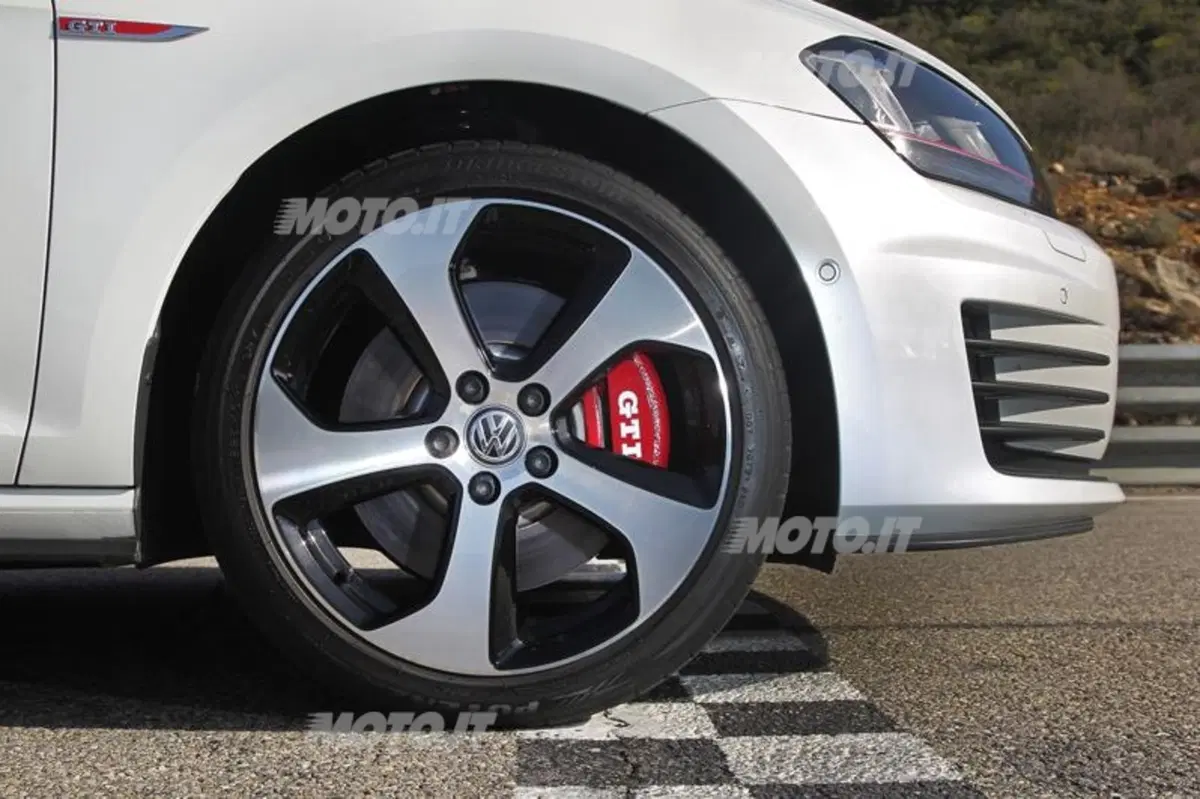 Volkswagen Golf GTI (60)