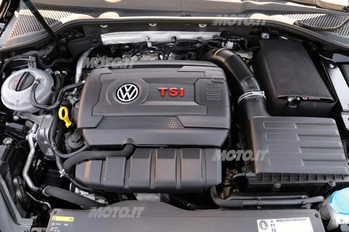 Volkswagen Golf GTI (65)