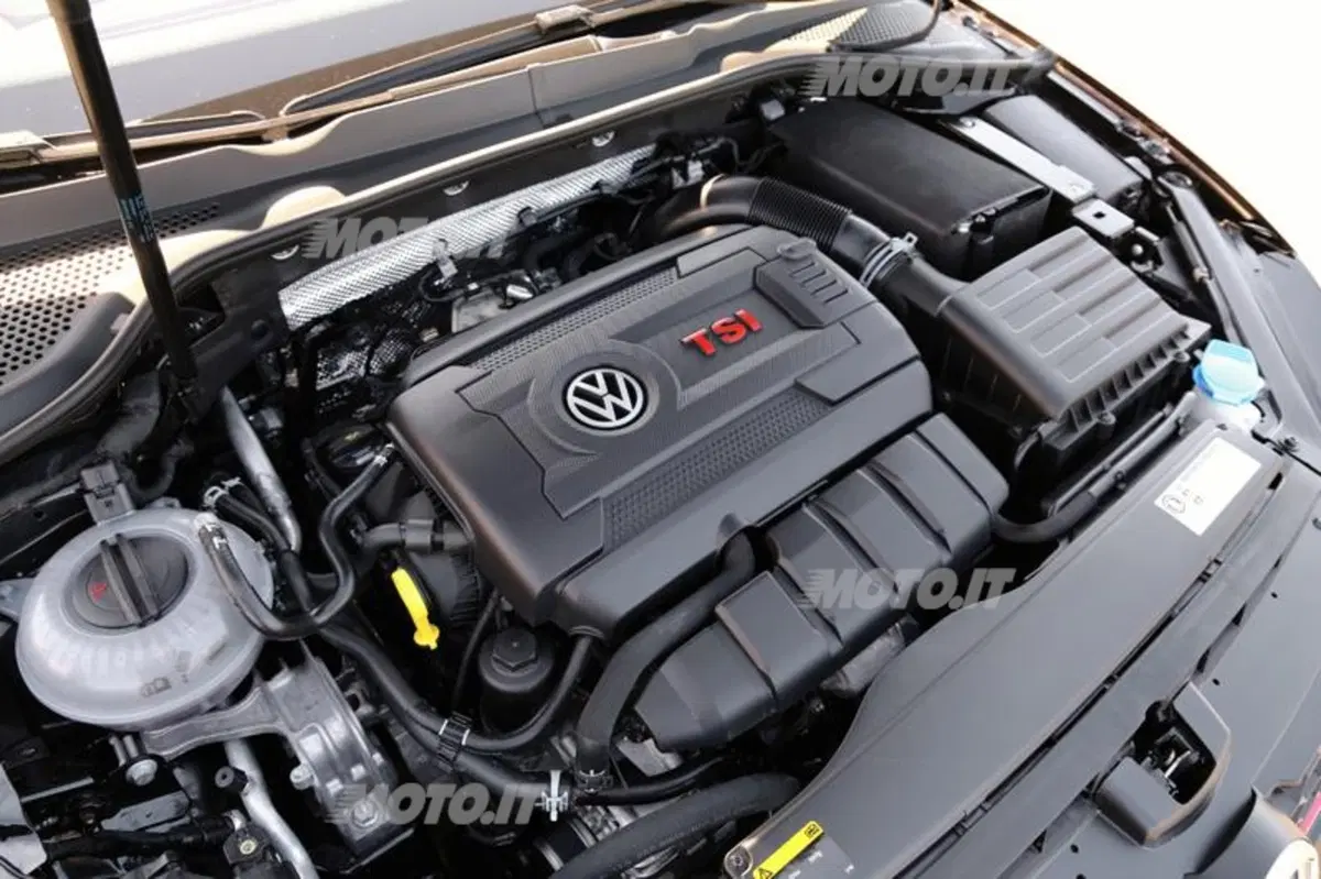 Volkswagen Golf GTI (67)