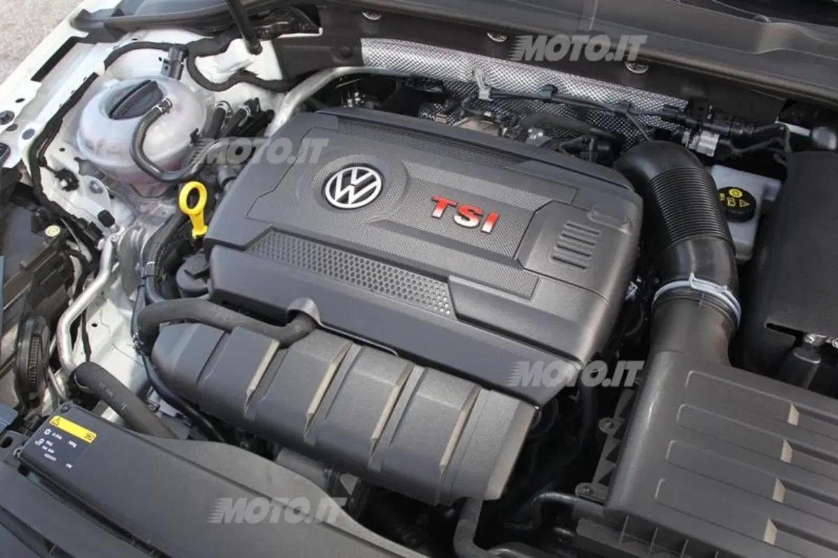 Volkswagen Golf GTI (69)