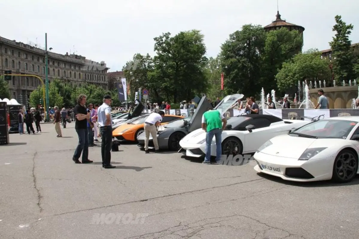 Lamborghini: tutto pronto per la partenza del Grande Giro da Milano