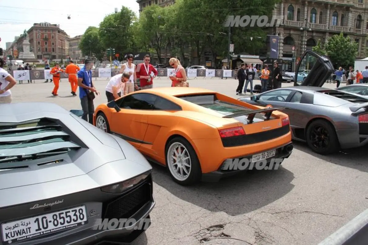 Lamborghini: tutto pronto per la partenza del Grande Giro da Milano (6)