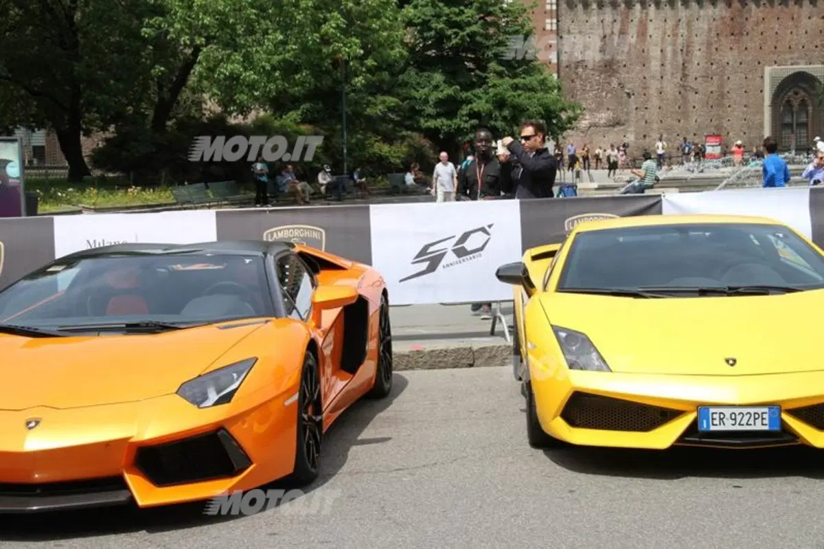 Lamborghini: tutto pronto per la partenza del Grande Giro da Milano (11)