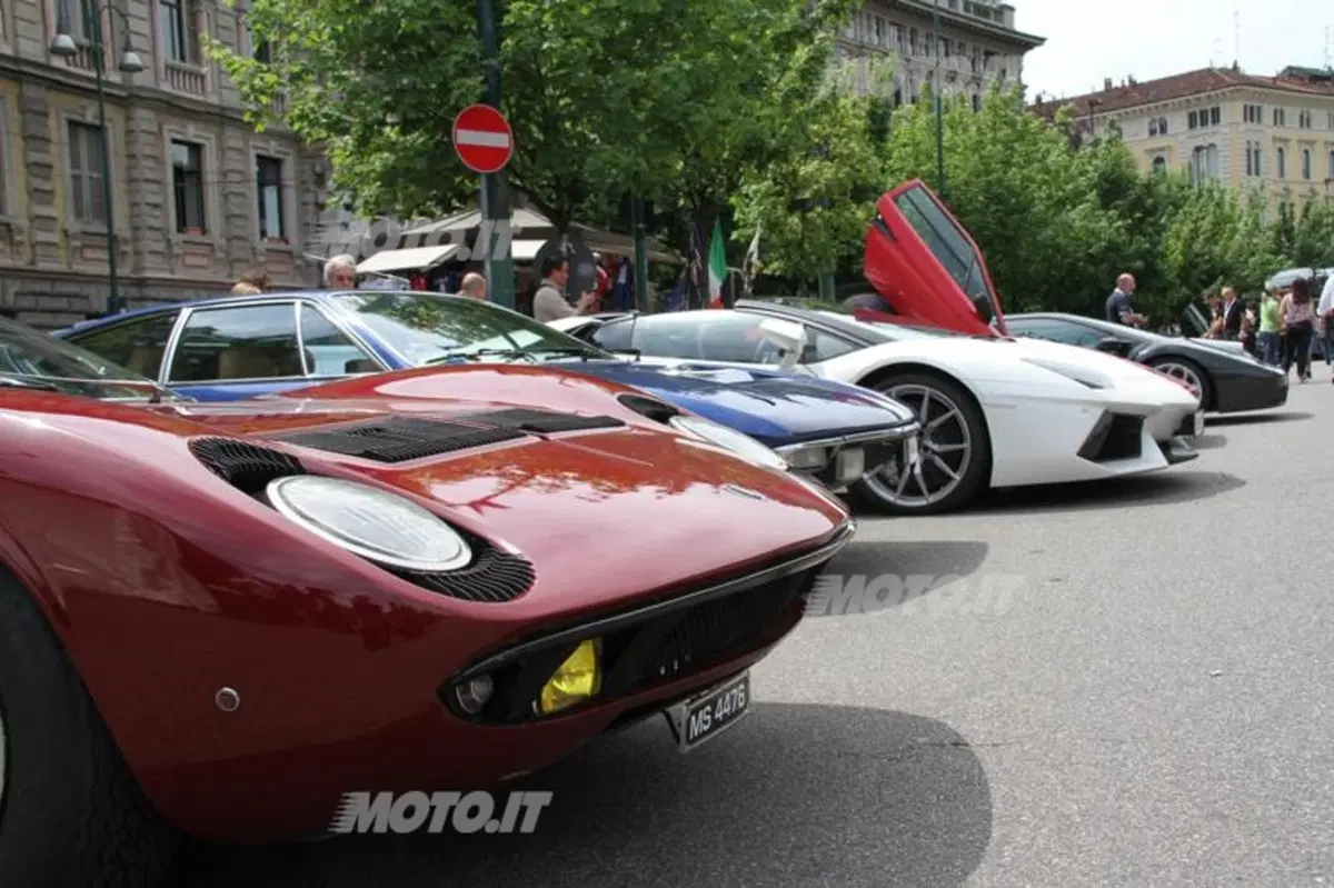 Lamborghini: tutto pronto per la partenza del Grande Giro da Milano (14)