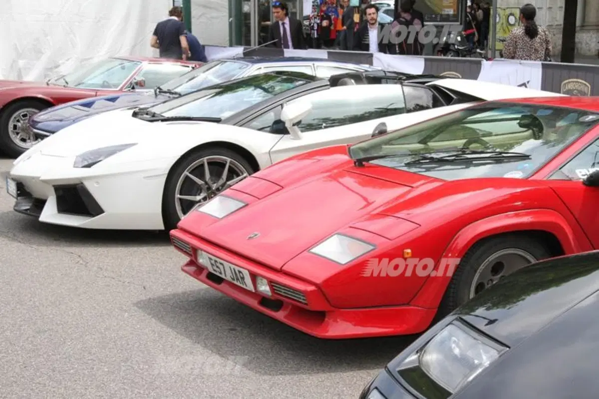Lamborghini: tutto pronto per la partenza del Grande Giro da Milano (25)
