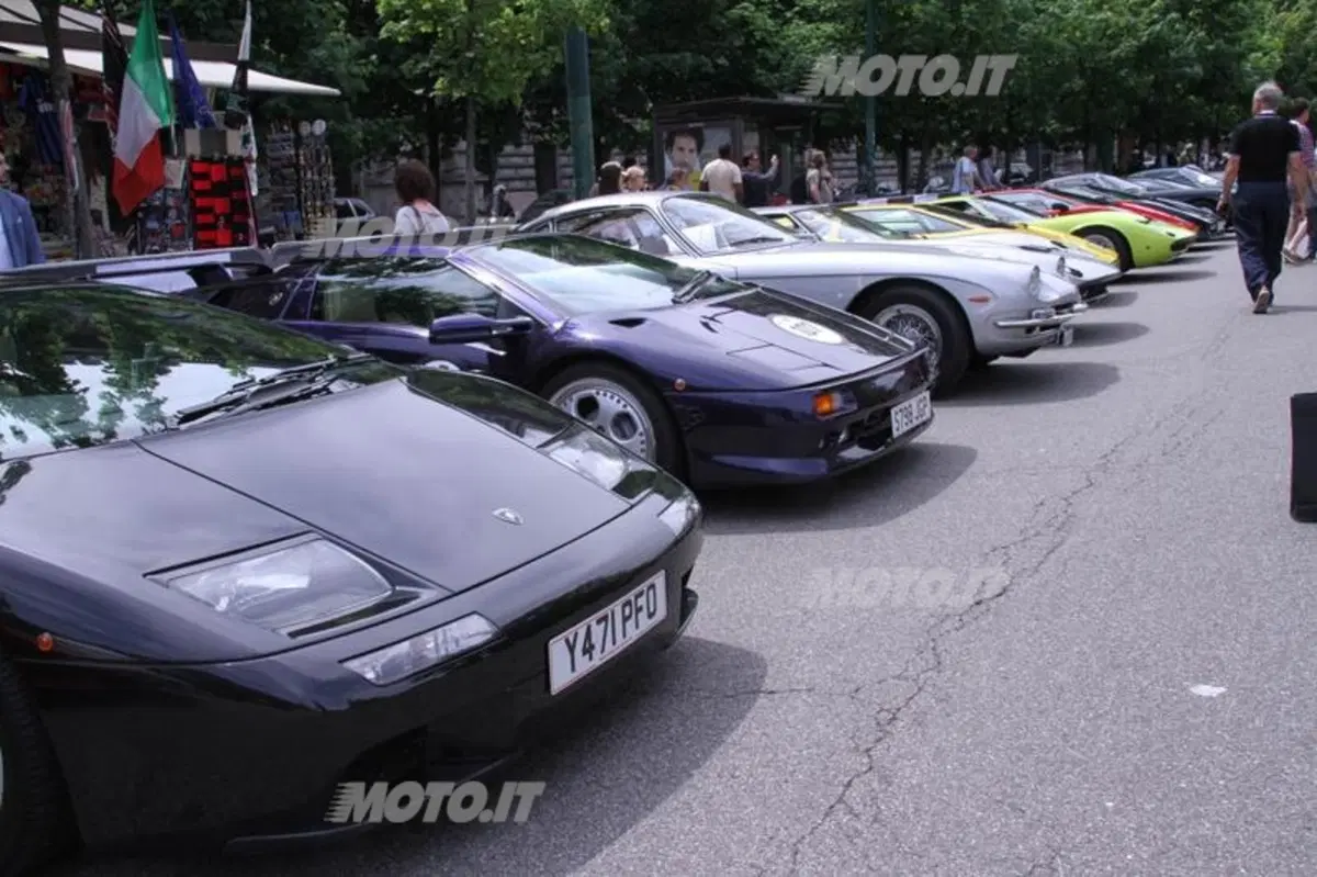 Lamborghini: tutto pronto per la partenza del Grande Giro da Milano (28)