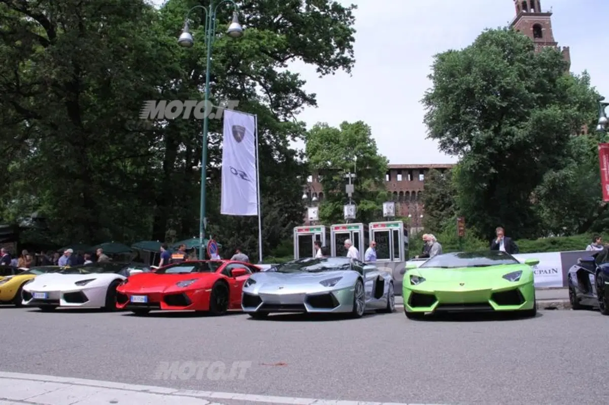 Lamborghini: tutto pronto per la partenza del Grande Giro da Milano (31)