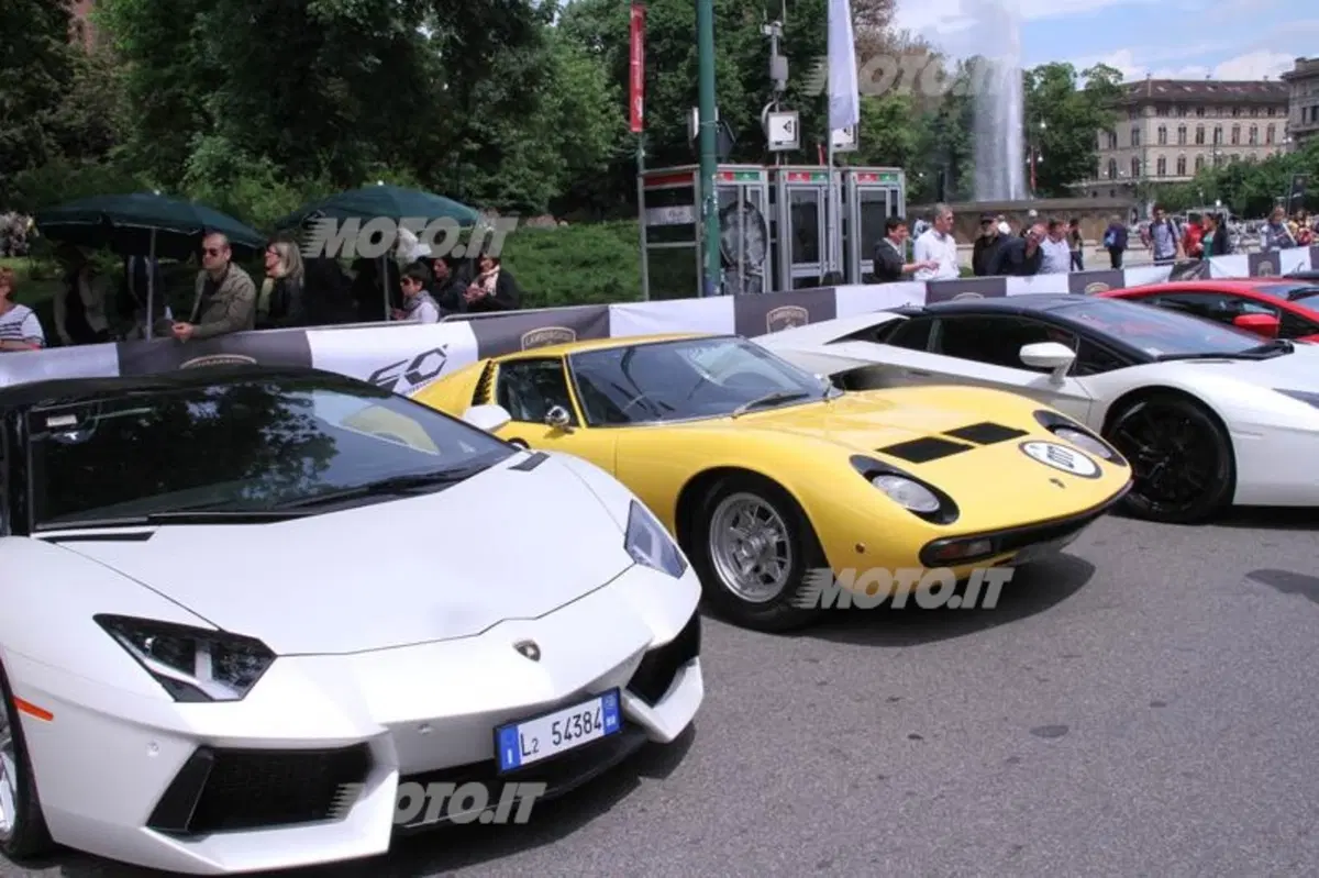 Lamborghini: tutto pronto per la partenza del Grande Giro da Milano (33)