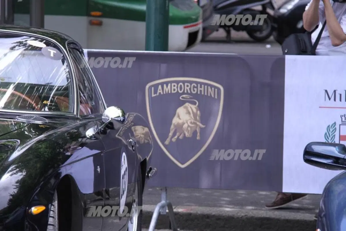 Lamborghini: tutto pronto per la partenza del Grande Giro da Milano (43)
