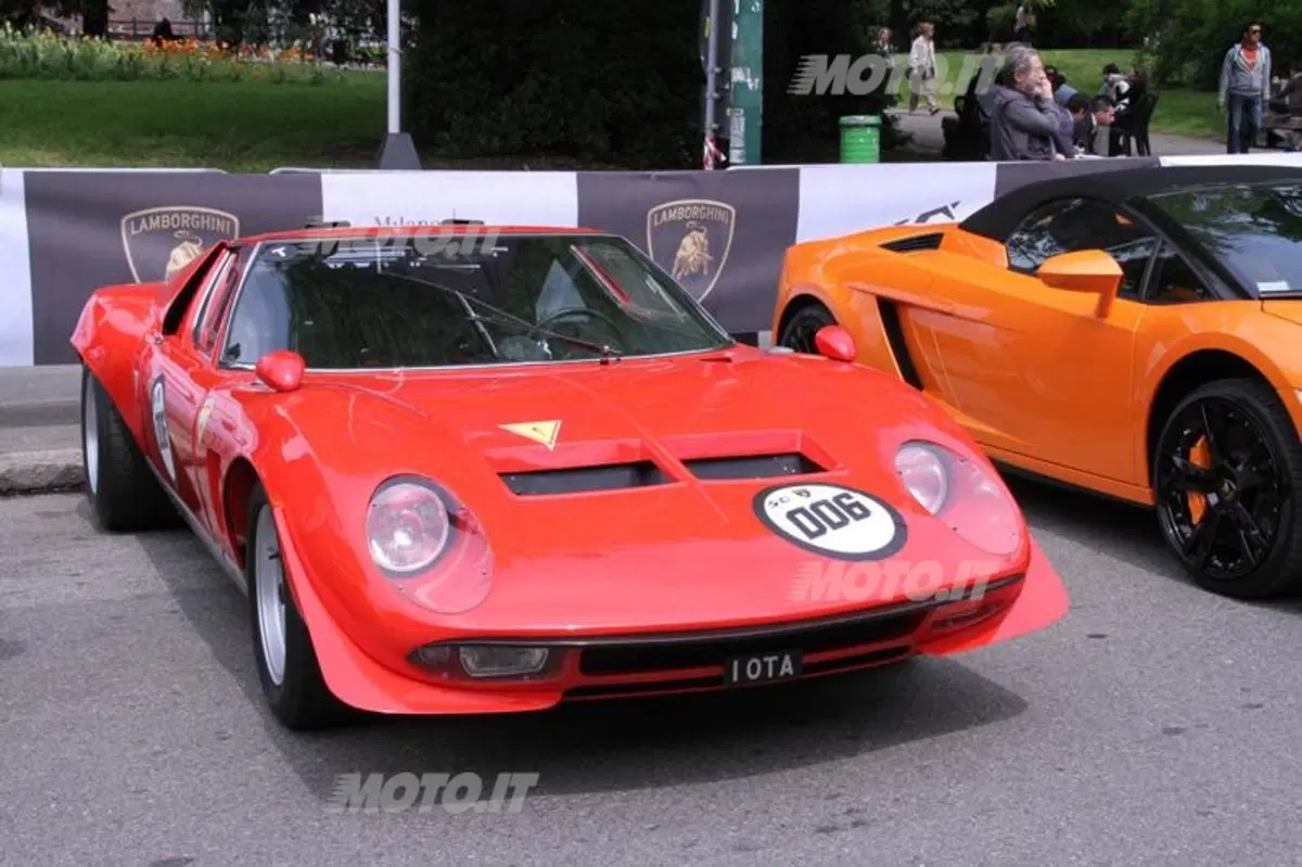 Lamborghini: tutto pronto per la partenza del Grande Giro da Milano (49)