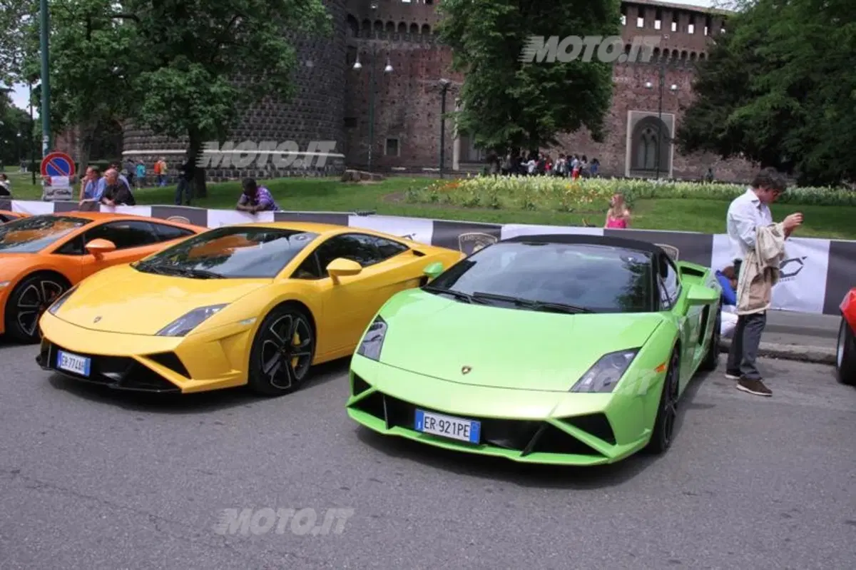 Lamborghini: tutto pronto per la partenza del Grande Giro da Milano (51)