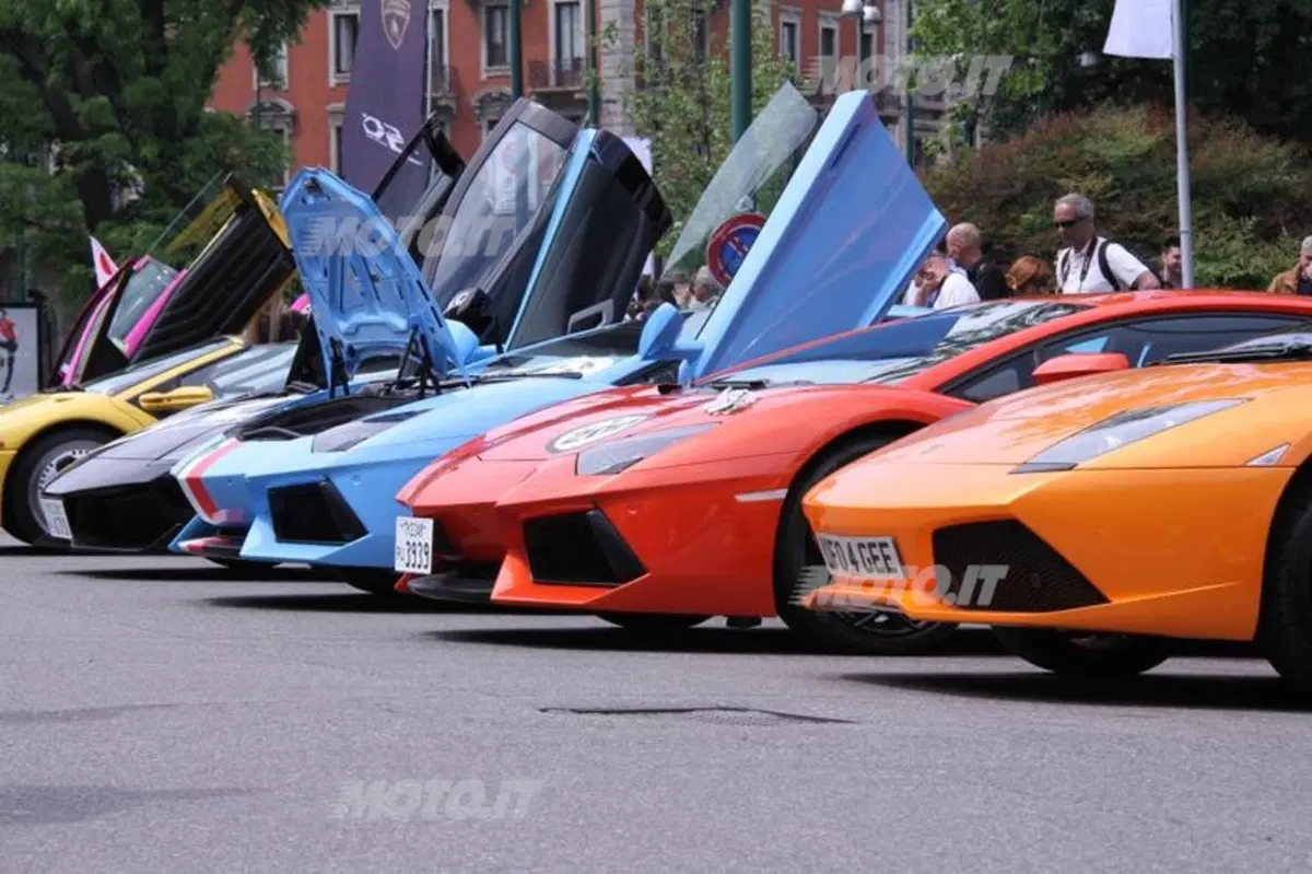 Lamborghini: tutto pronto per la partenza del Grande Giro da Milano (53)