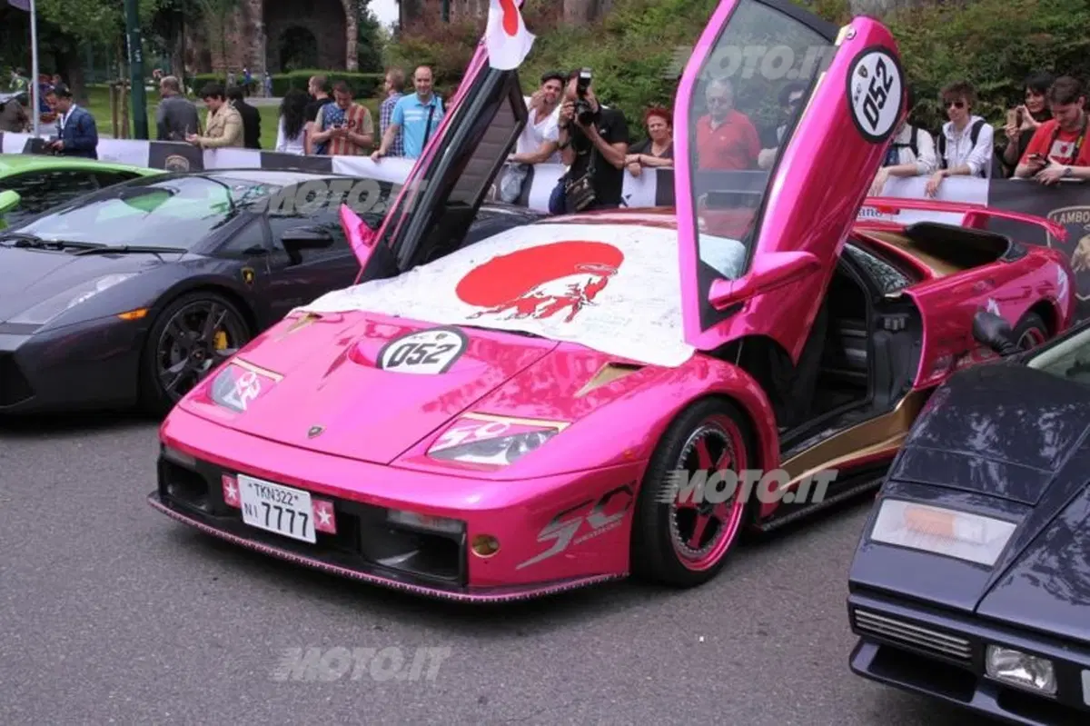 Lamborghini: tutto pronto per la partenza del Grande Giro da Milano (68)