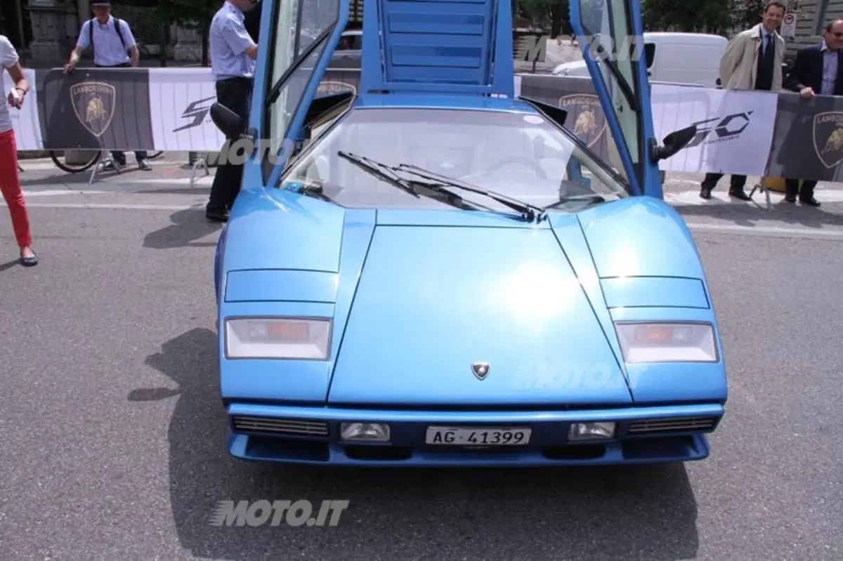 Lamborghini: tutto pronto per la partenza del Grande Giro da Milano (72)