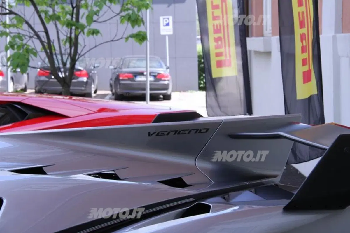 Lamborghini: tutto pronto per la partenza del Grande Giro da Milano (80)