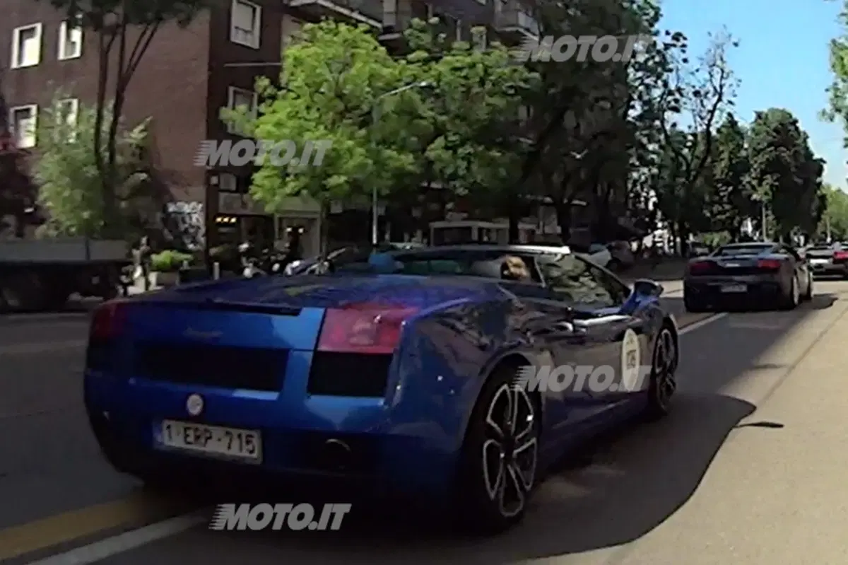 Grande Giro Lamborghini: il video della partenza da Milano. Che sound! (9)