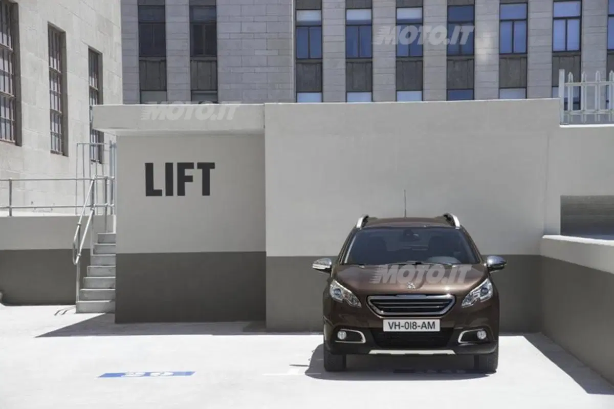 Eugenio Franzetti: «Peugeot 2008 esprime al massimo design, stile e glamour» (6)