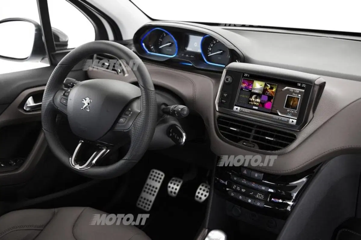 Eugenio Franzetti: «Peugeot 2008 esprime al massimo design, stile e glamour» (15)
