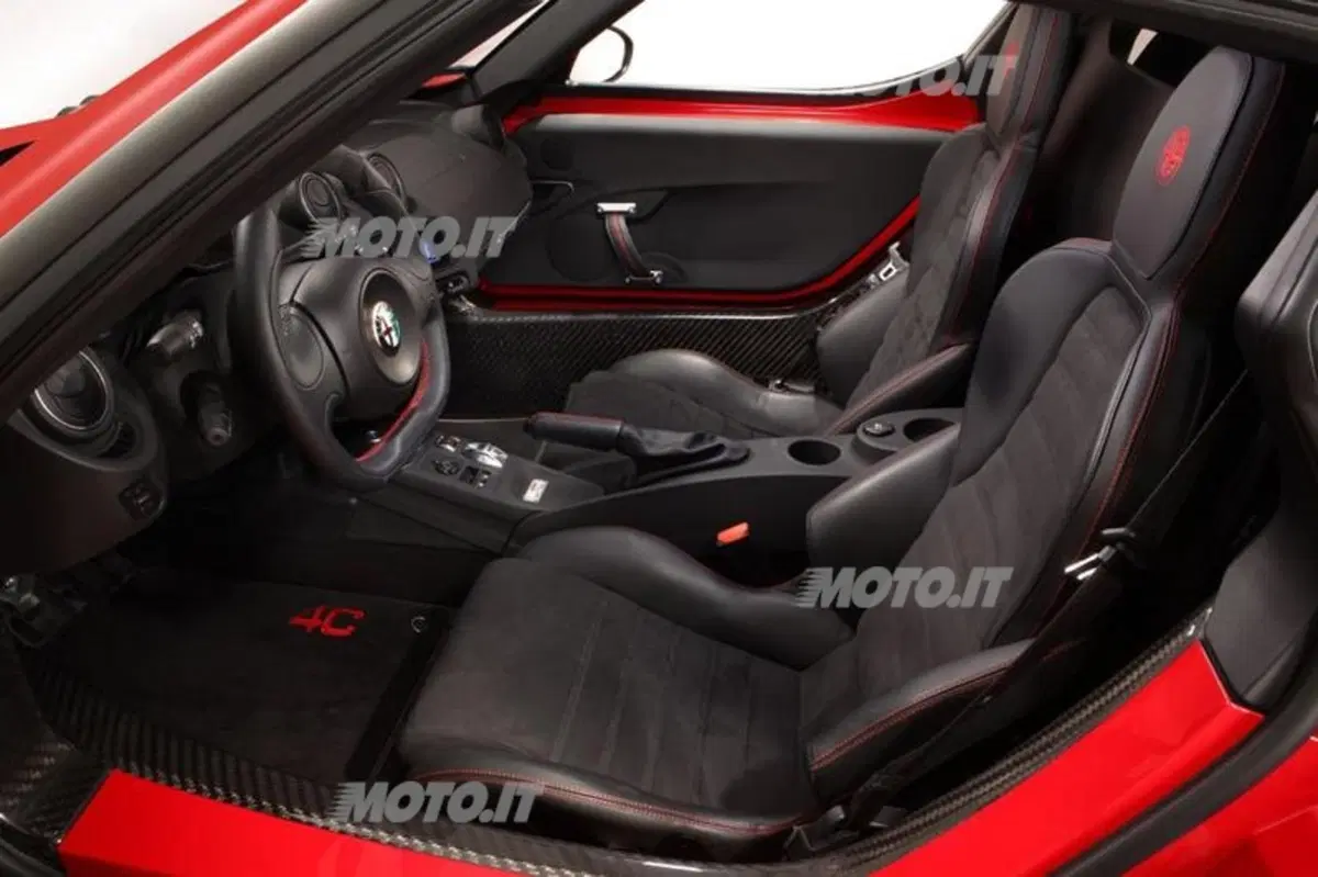 Alfa Romeo 4C: nuove immagini ufficiali (4)