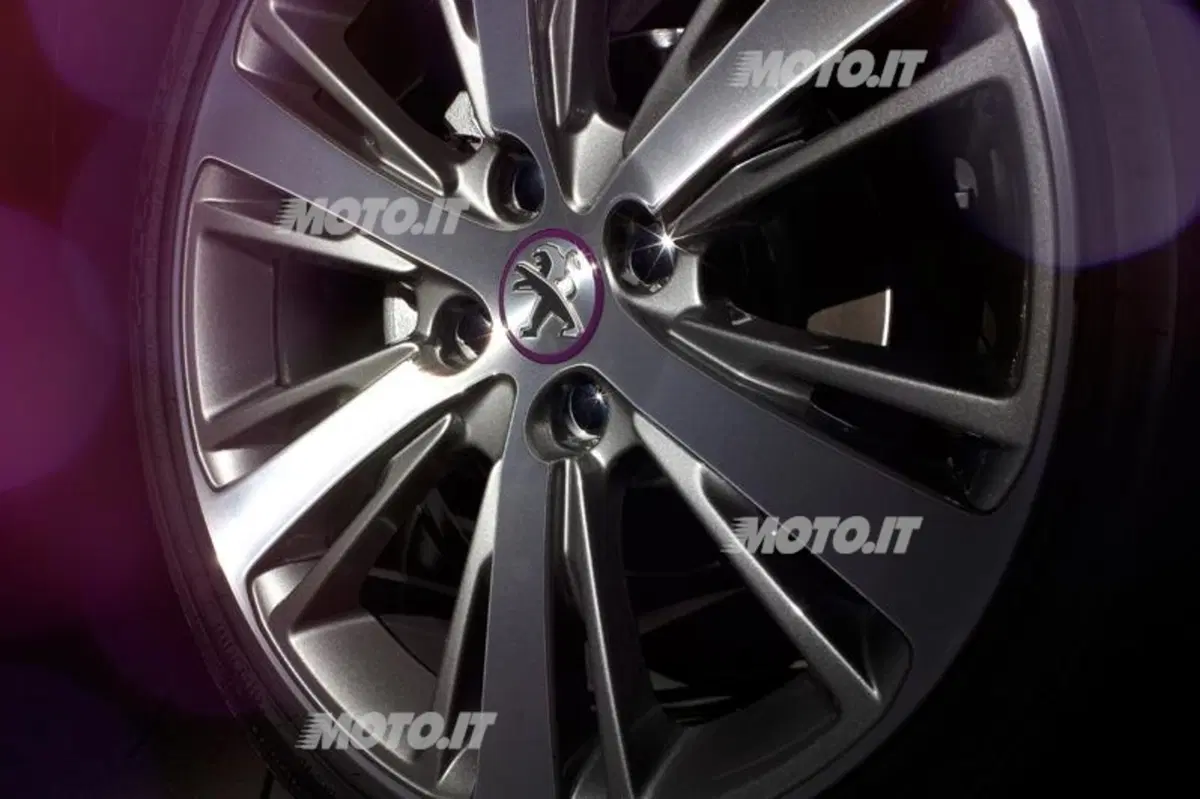 Peugeot 208 XY: presentata a Milano (31)