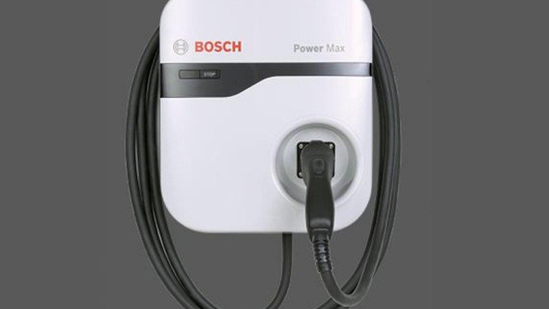 Bosch: presentato negli USA un nuovo caricabatterie per auto elettriche