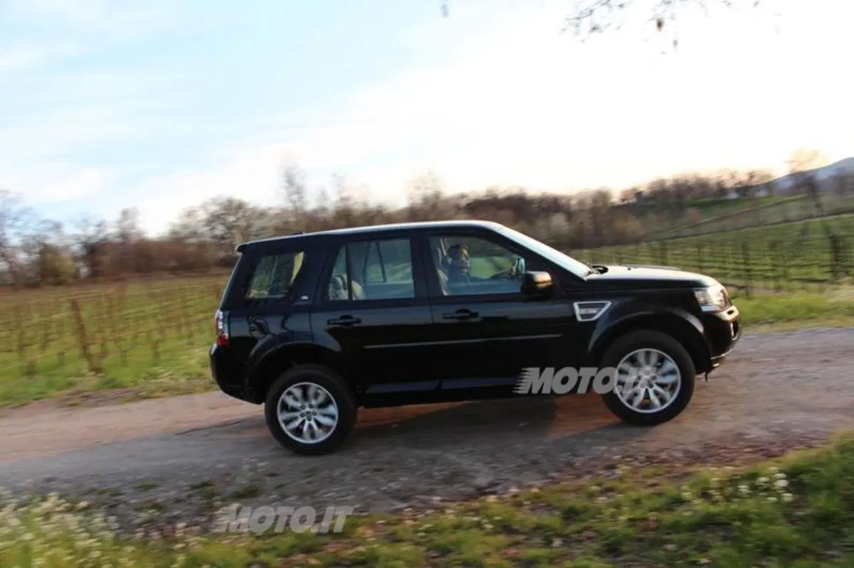 Land Rover Freelander 2 (2)