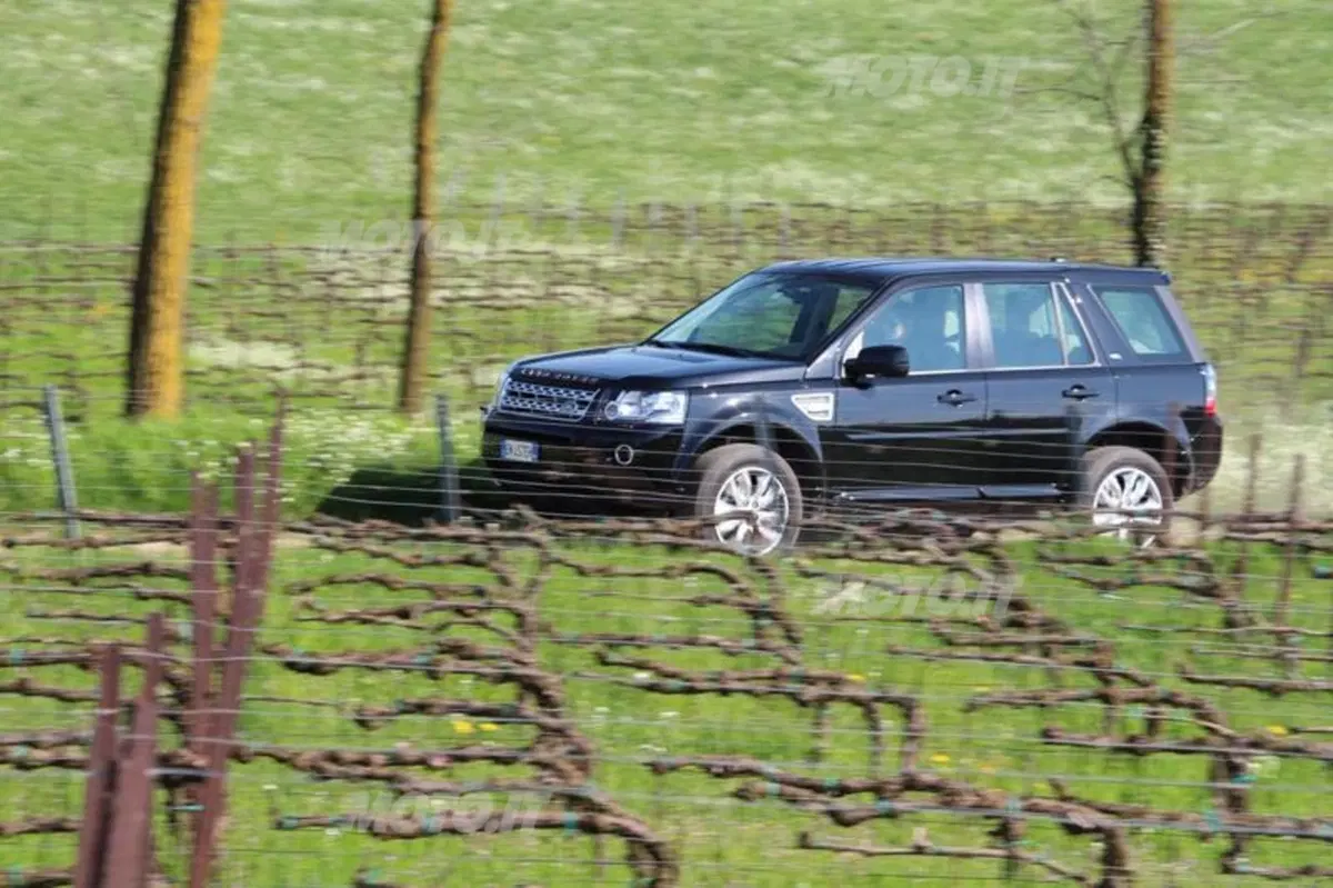 Land Rover Freelander 2 (10)
