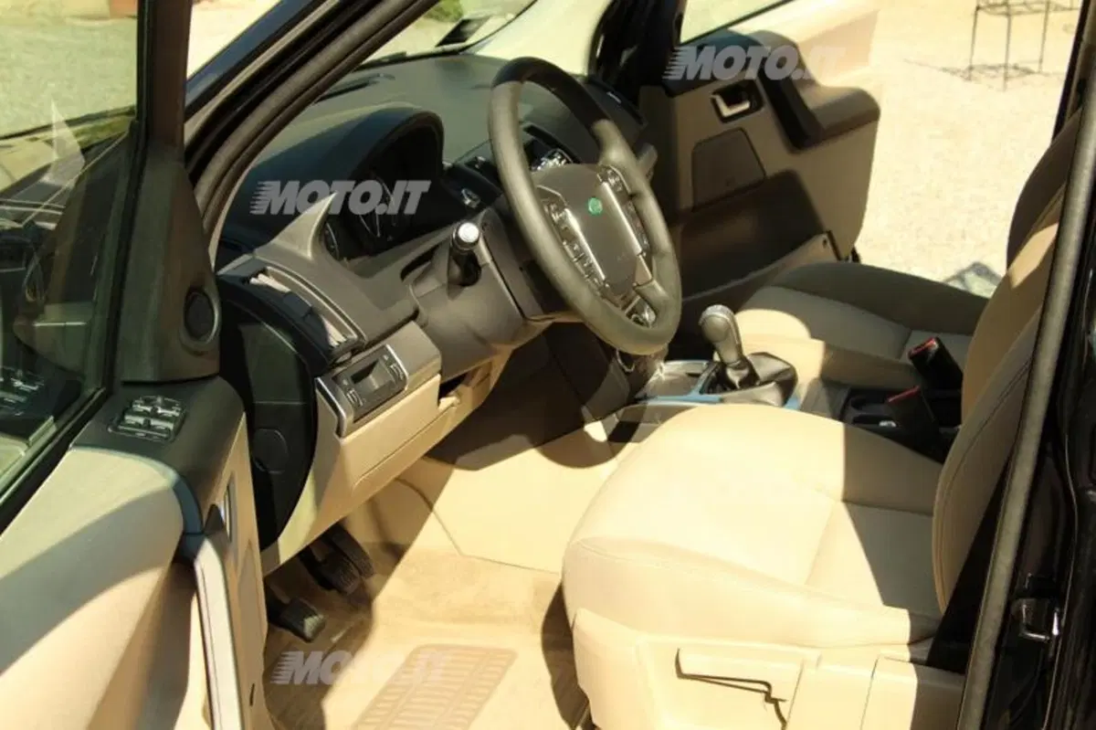 Land Rover Freelander 2 (30)